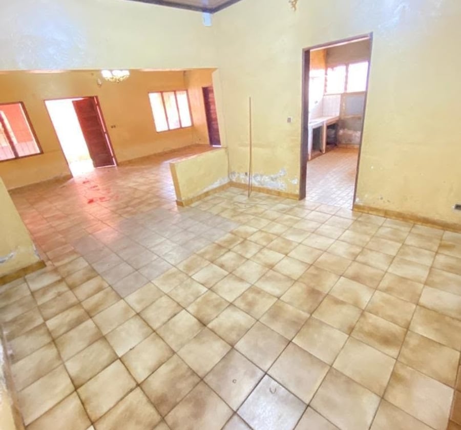 Villa à louer à Etoug-Ebe