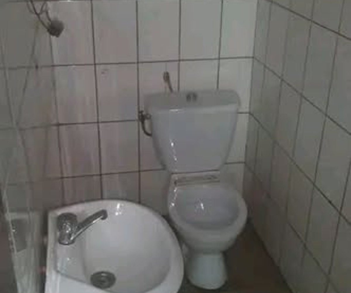 Chambre moderne à louer - Hôpital général, Douala