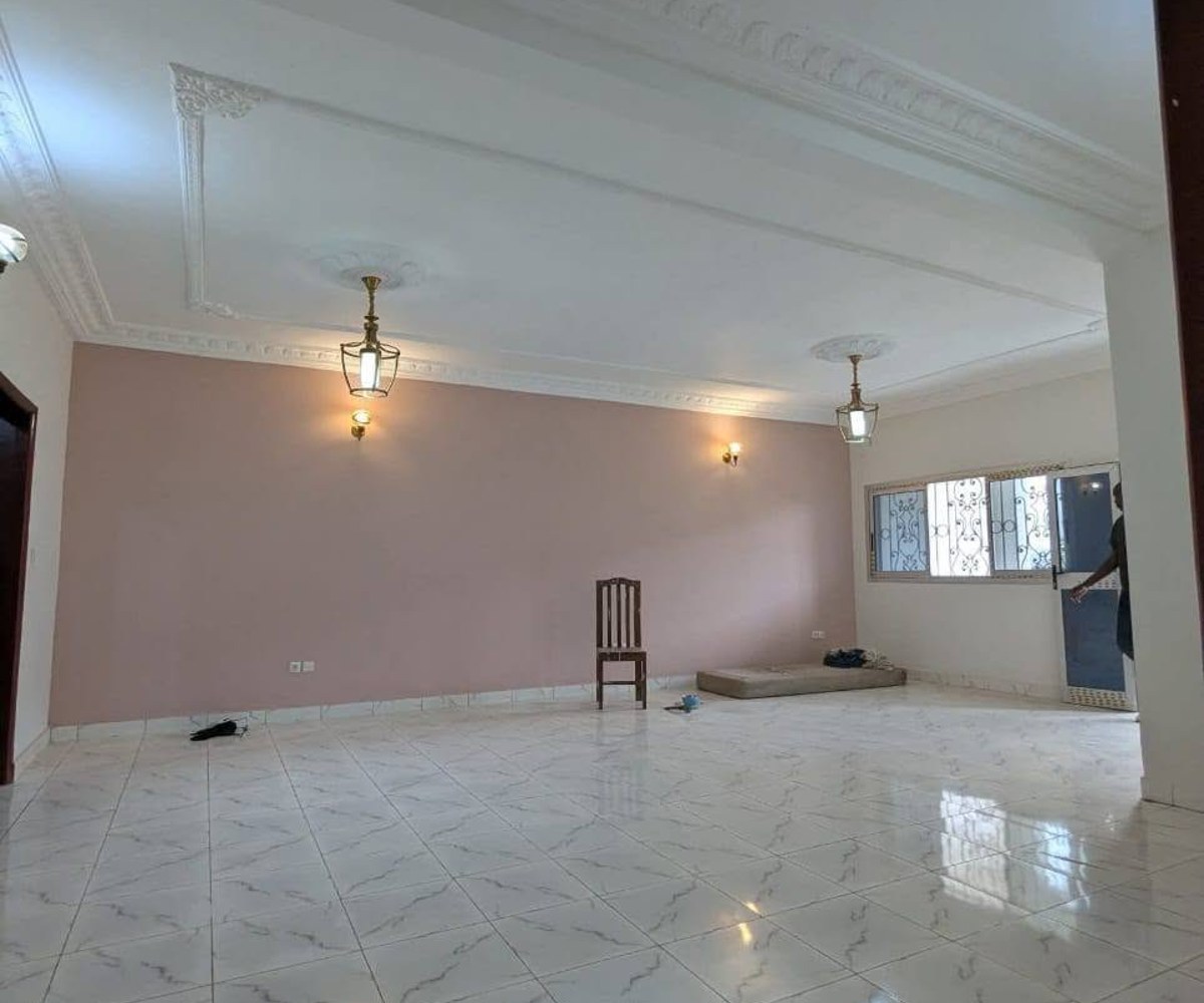 Appartement moderne à Odza Auberge Bleu