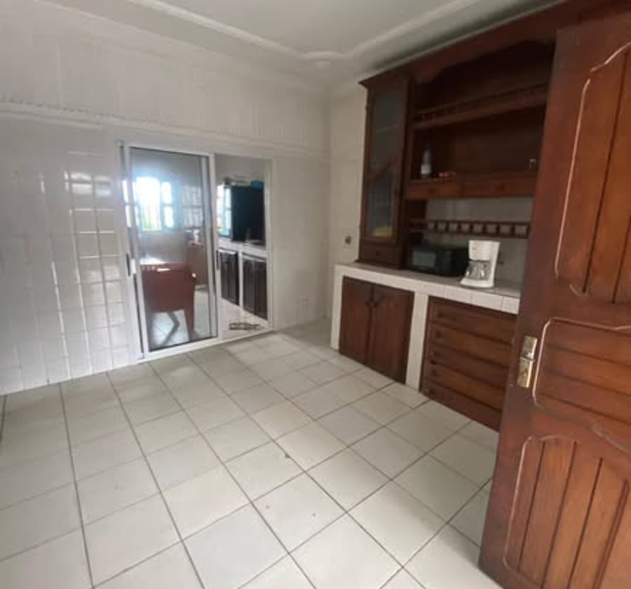 Duplex 5 chambres à louer à Ndogbong