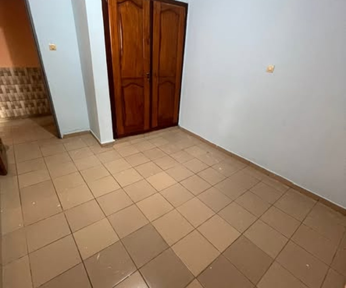 Maison basse à louer - PK 12, Douala