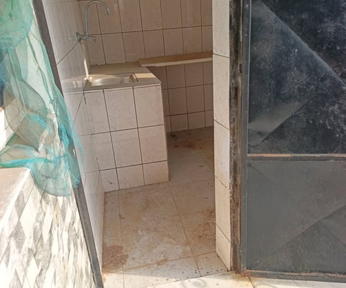 Studio moderne à louer à Logbaba