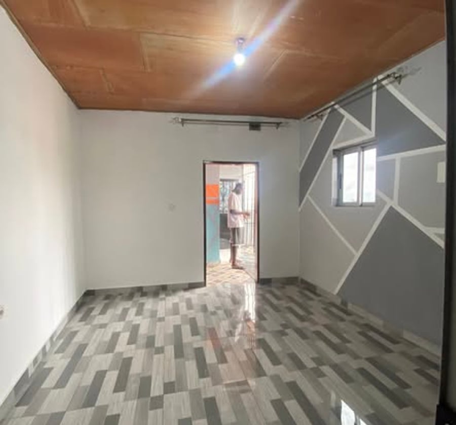 Chambre moderne 3 pièces - Entrée Simbock, Yaoundé
