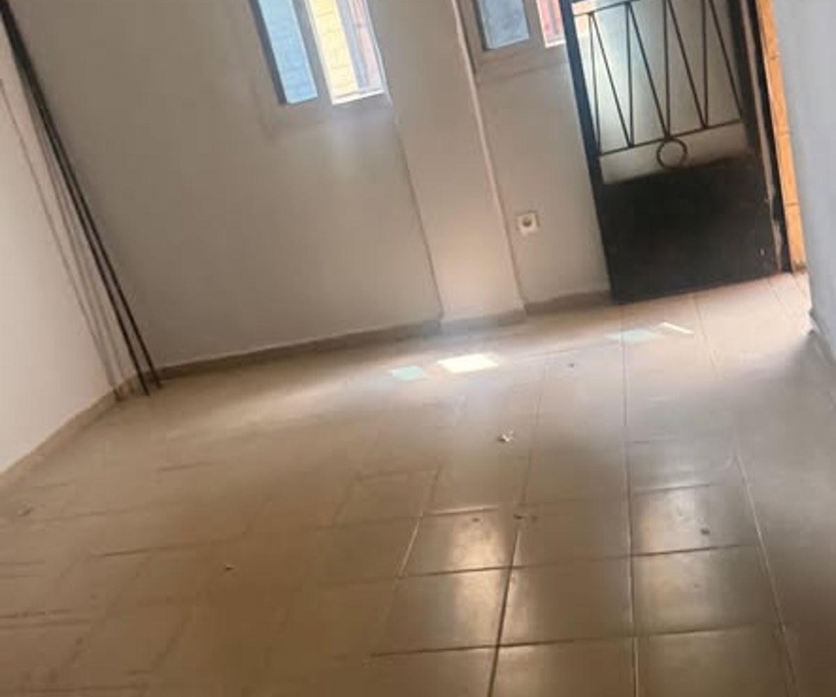 Chambre moderne à louer à Bépanda Cité