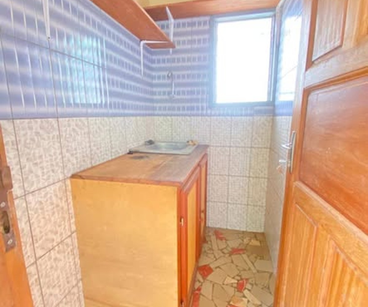 Studio moderne à louer - Biyem-Assi TKC