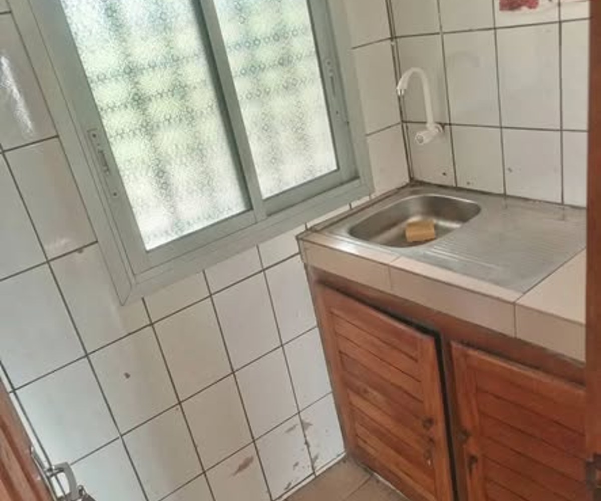 Studio moderne à Ndogpassi II Saint Nicolas