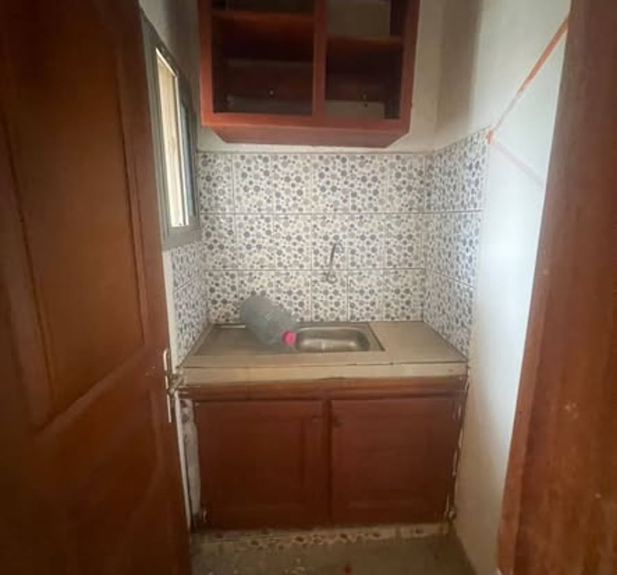 Studios et appartements à louer à Nomayos