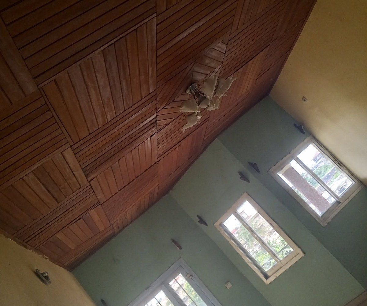 Appartement moderne 2 chambres à Village, Douala