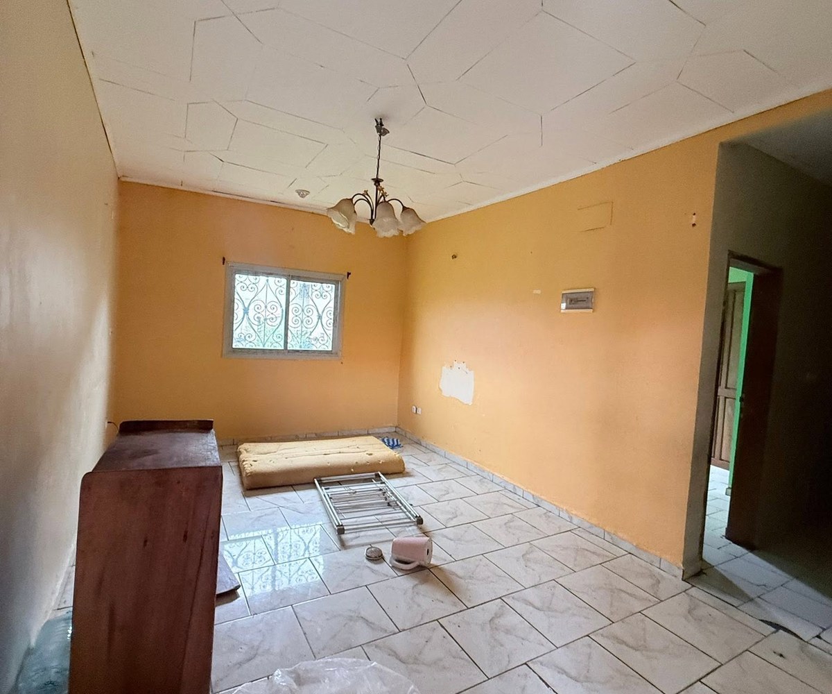 Grand studio moderne à louer – Nkolfoulou, Yaoundé