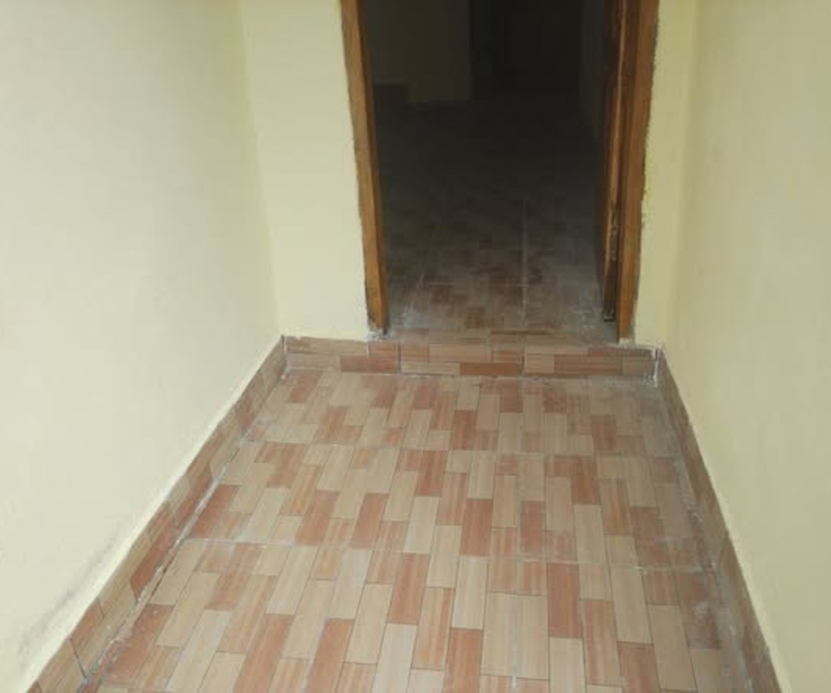 Grand studio simple avec espace cuisine à Mimboman Château