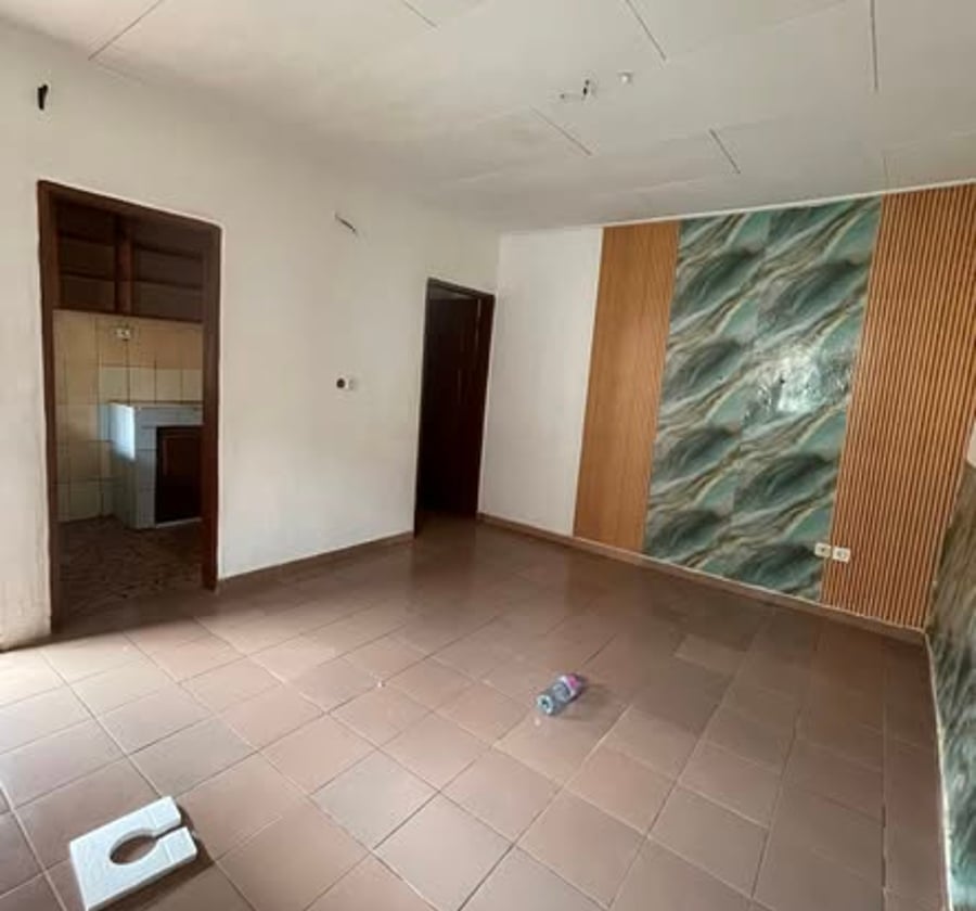 Studio à louer à Eleveur, Yaoundé
