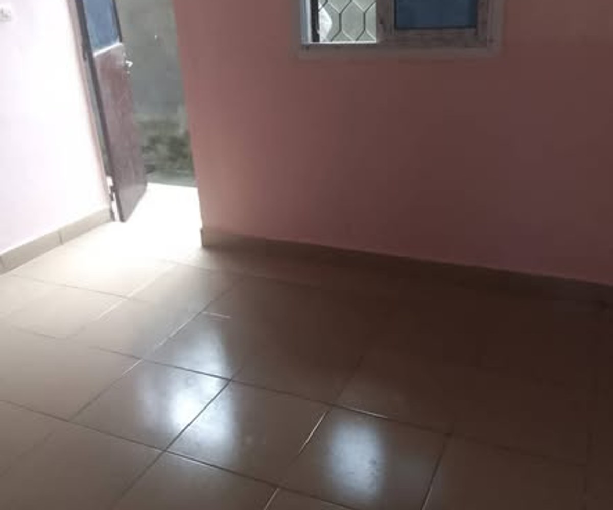 Chambre moderne à louer à Makepe