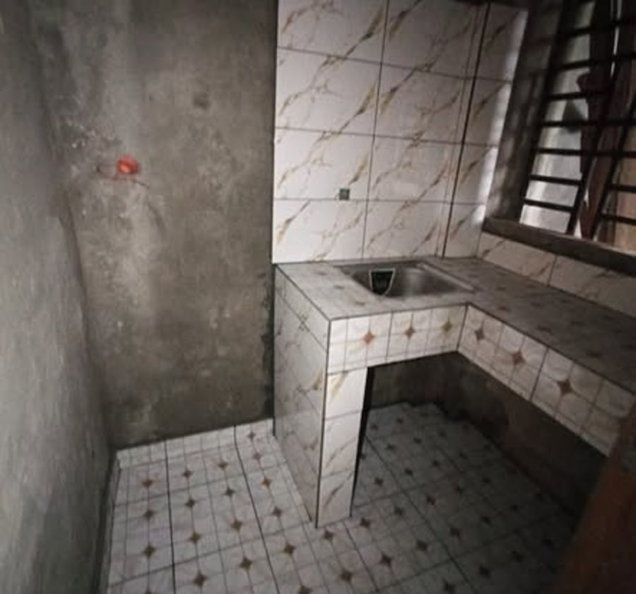 Chambre à louer Tradex Éleveur Yaoundé - 35 000 FCFA/mois