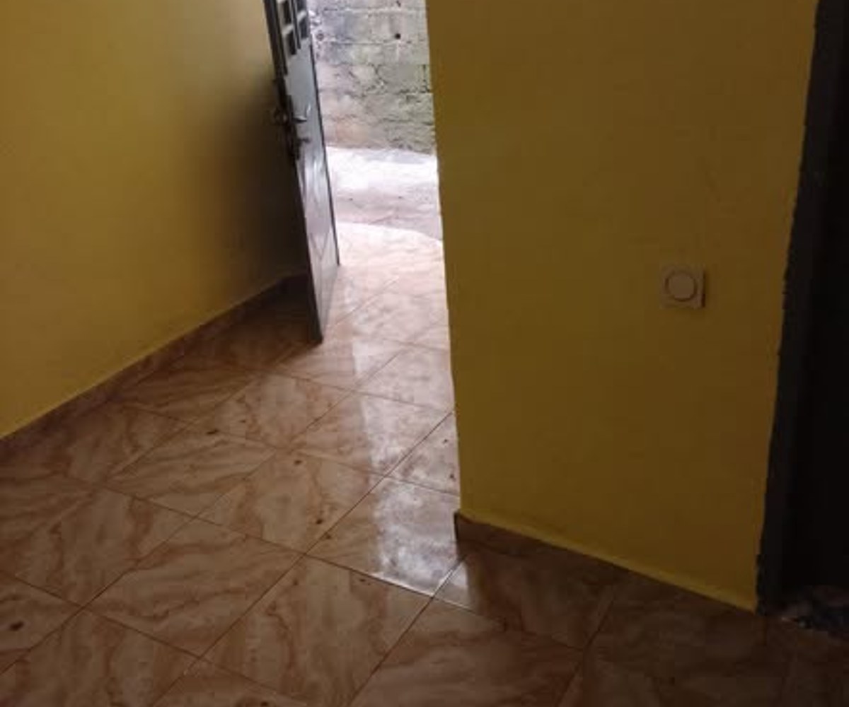 Chambre moderne - Nkoabang