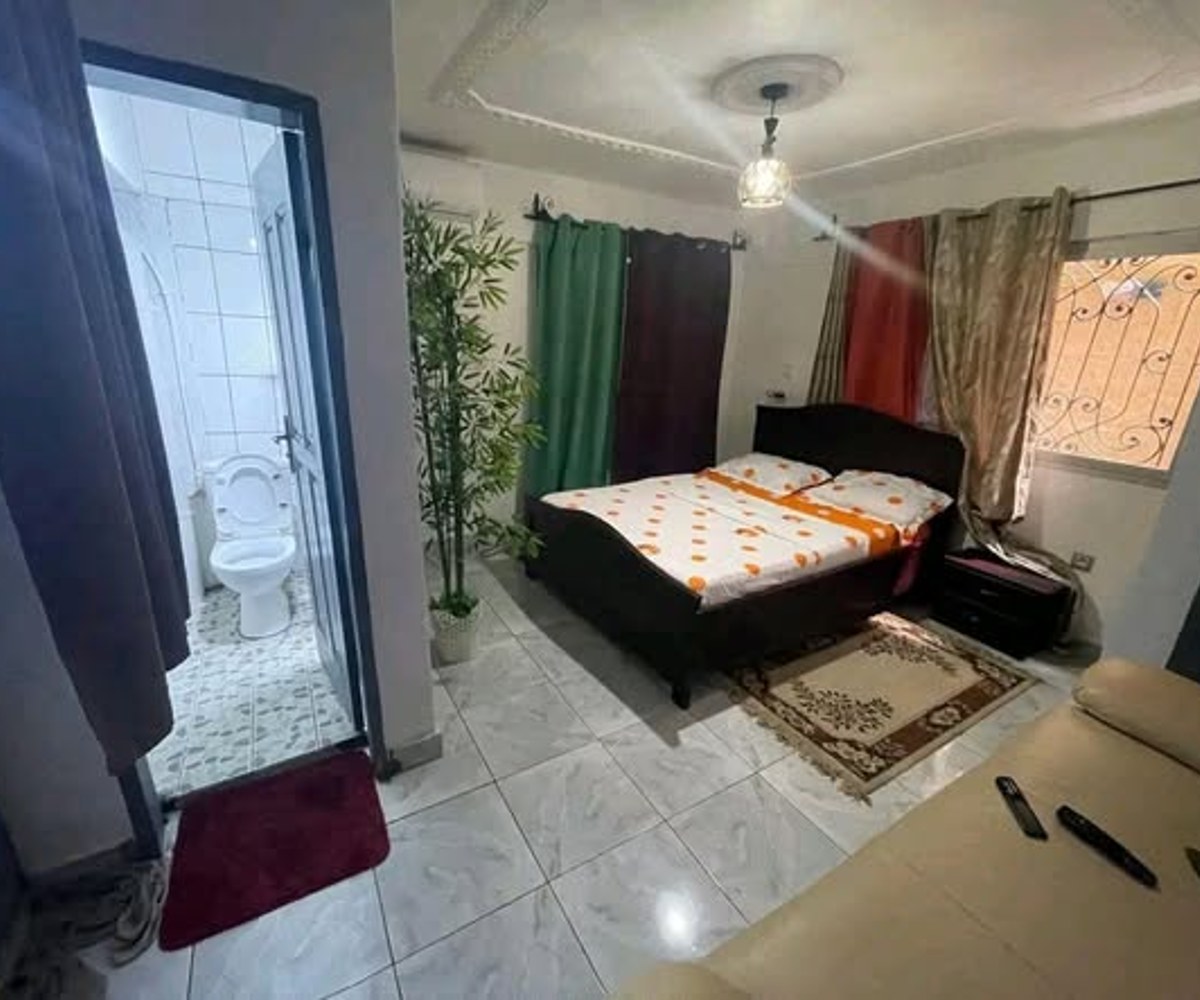 Chambre meublée climatisée à Makepe Rhône-Poulenc
