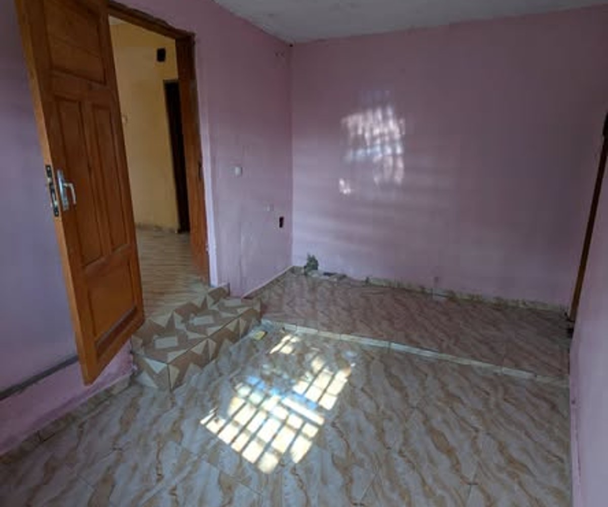 Studio individuel avec véranda - Etoudi - 50 000 FCFA/mois