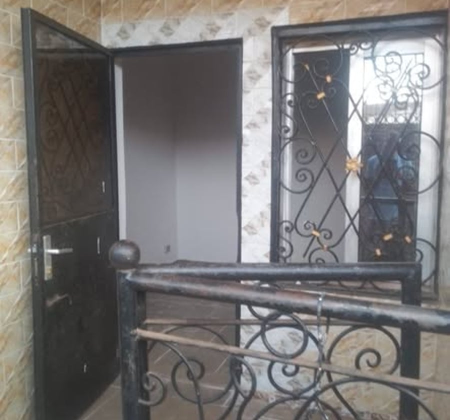 Studio moderne à Essomba, Yaoundé - 60 000 FCFA/mois