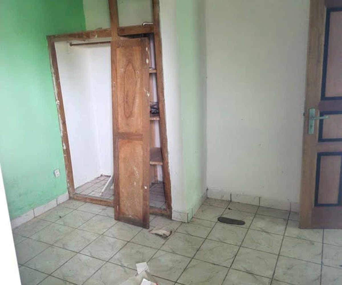 Studio à louer à Logbaba