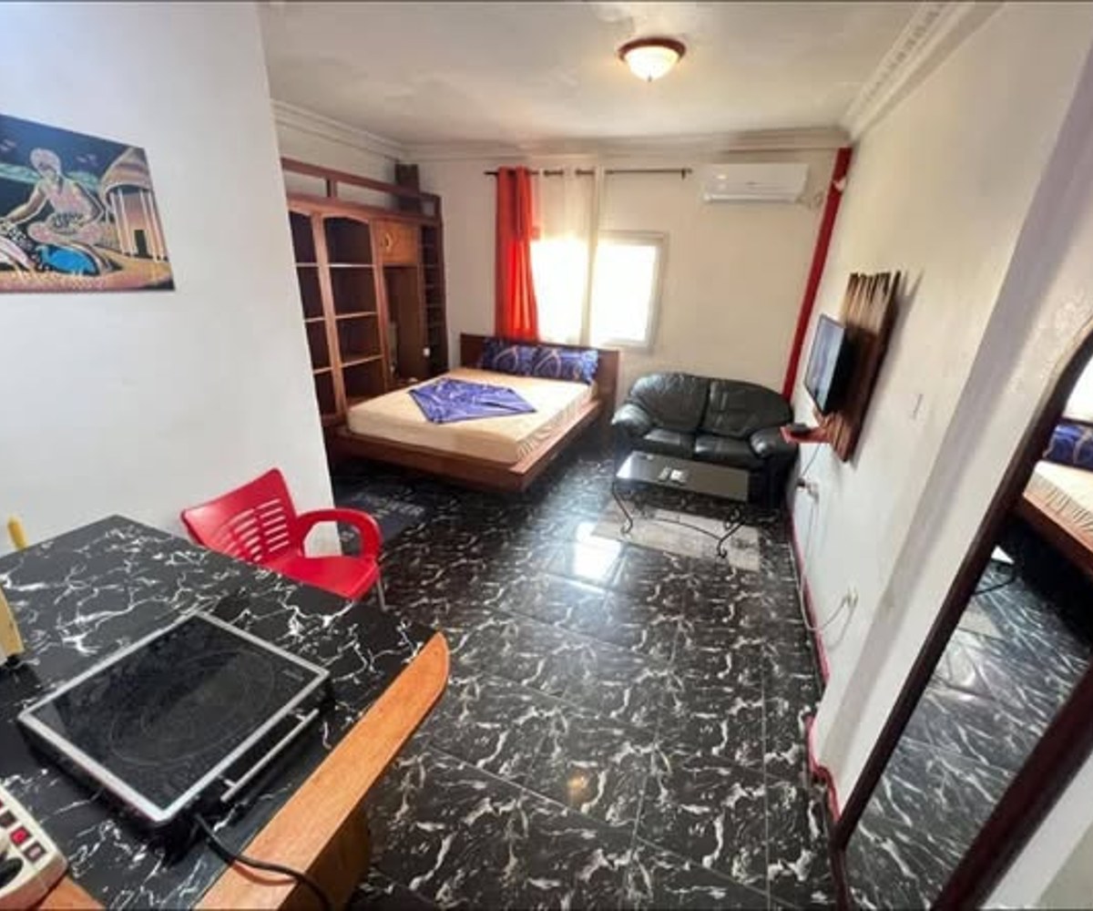 Chambre meublée à Bastos, Yaoundé