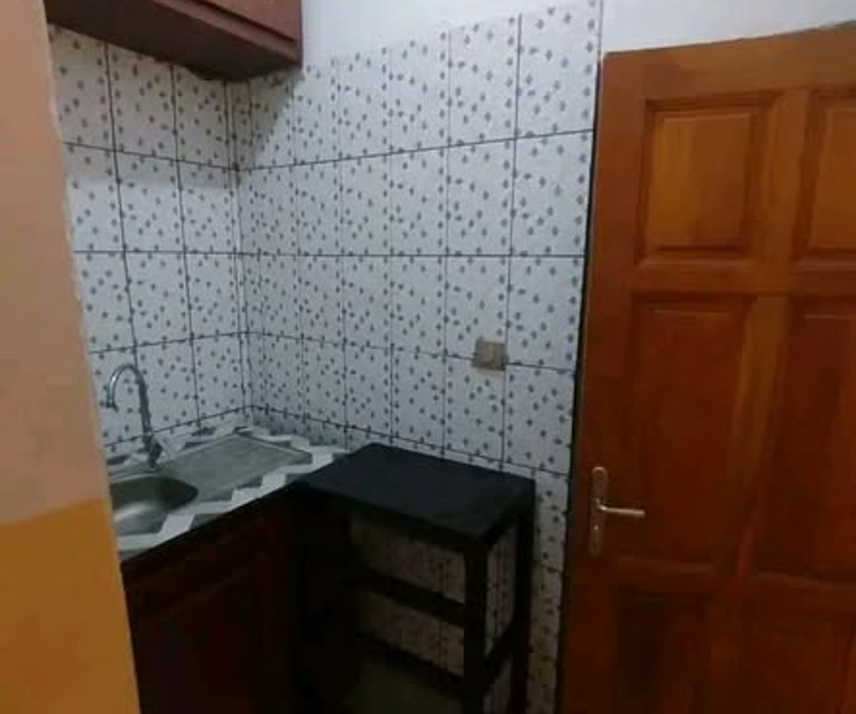 Plusieurs chambres meublées à Biyem-Assi, Yaoundé