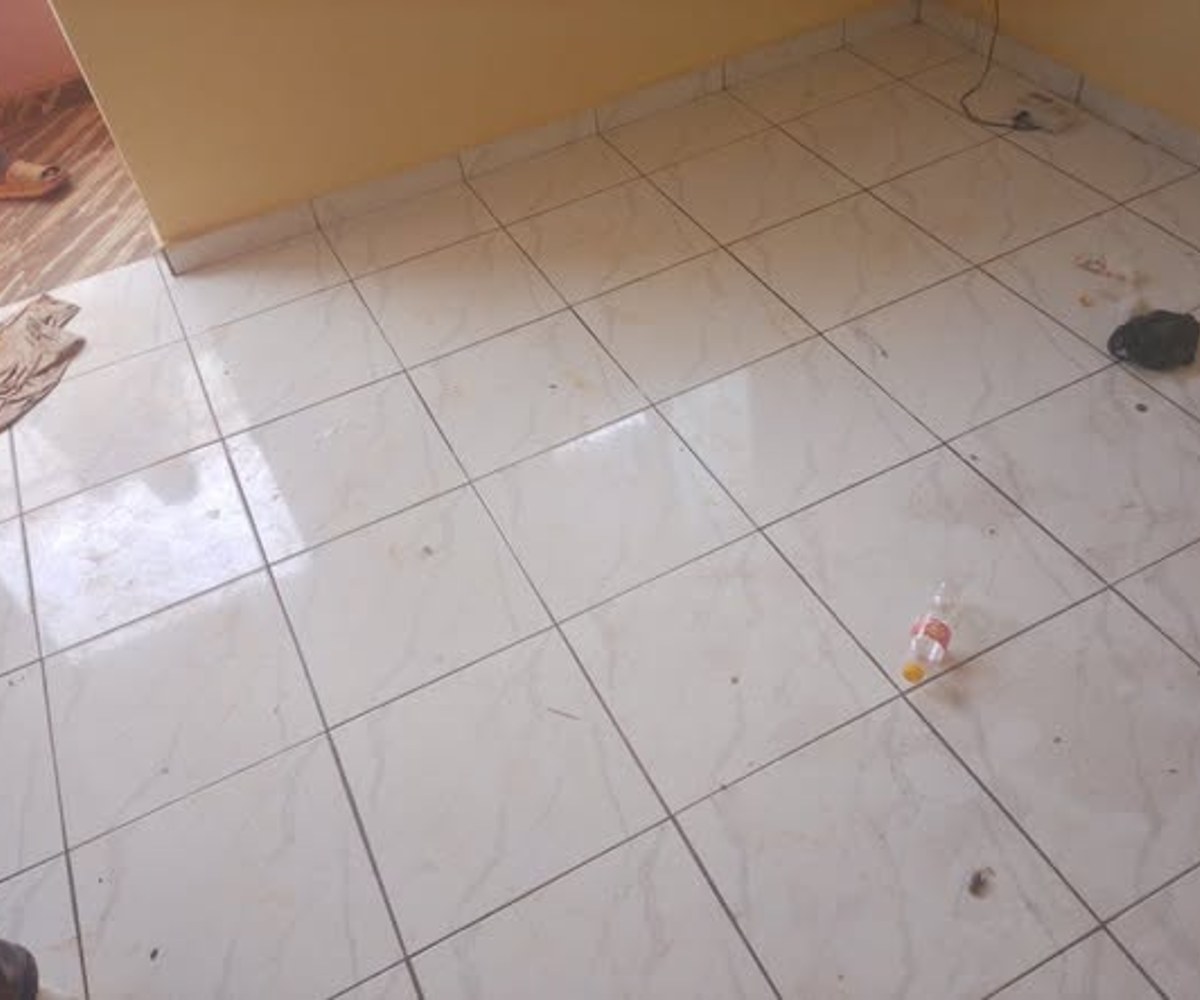 Grande chambre moderne trois pièces à louer - Essomba Yaoundé