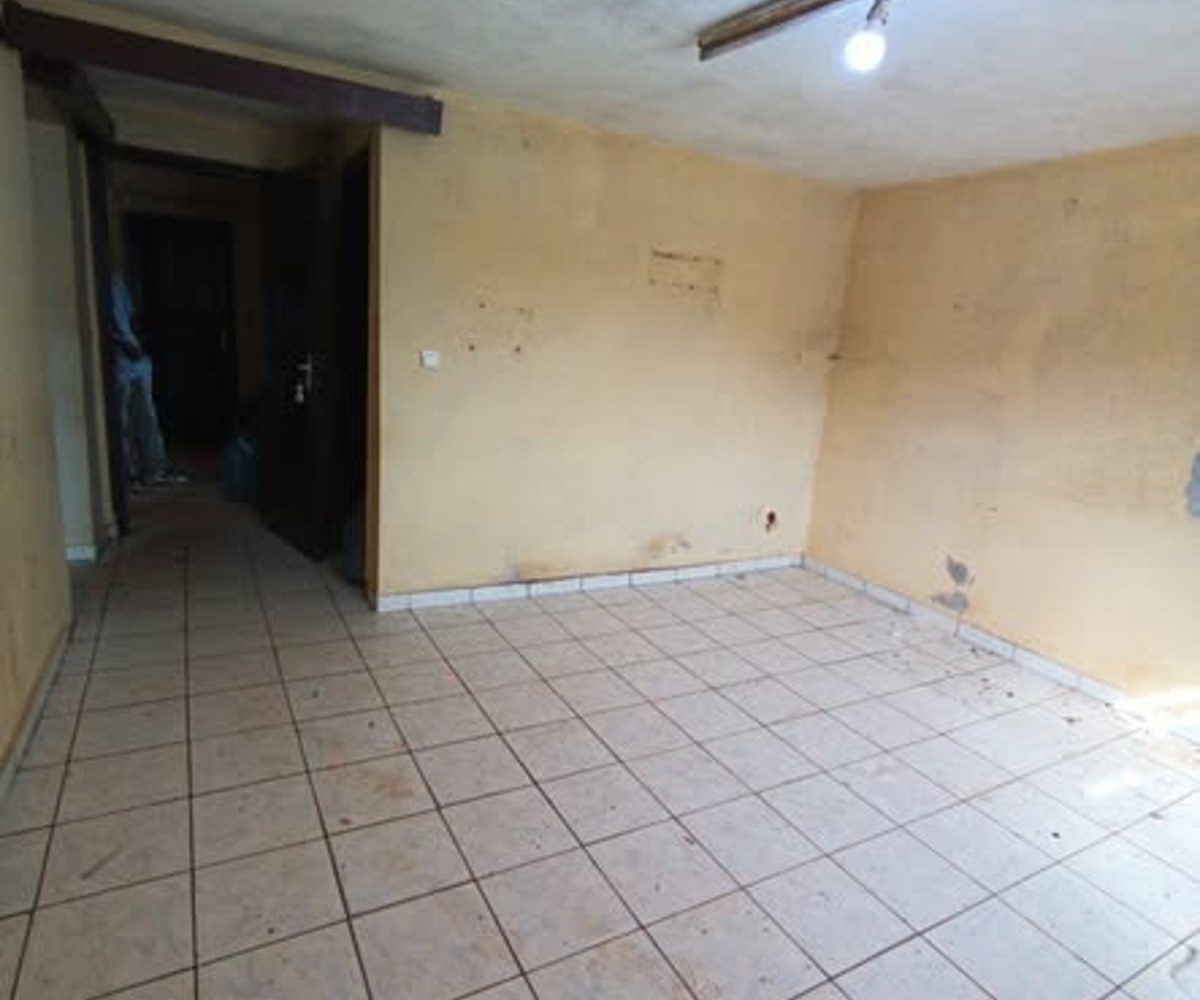 Studio moderne à louer à Etoug-Ebe