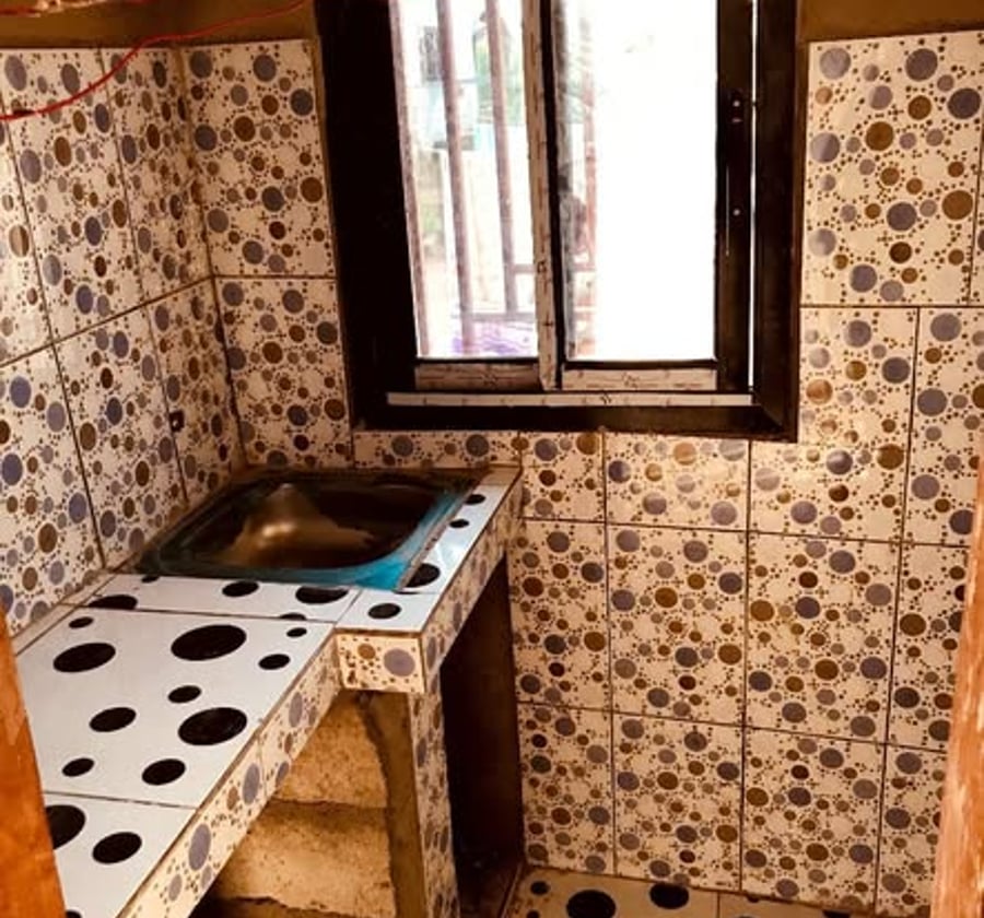 Studio moderne à louer - Cité de la Paix, Douala