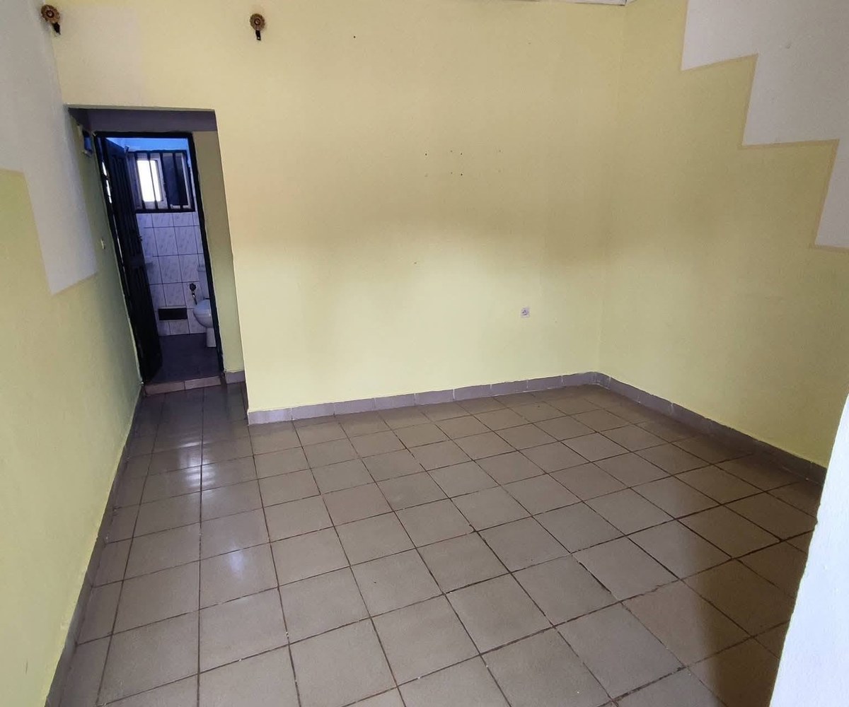 Studio moderne à louer à Biyem-Assi