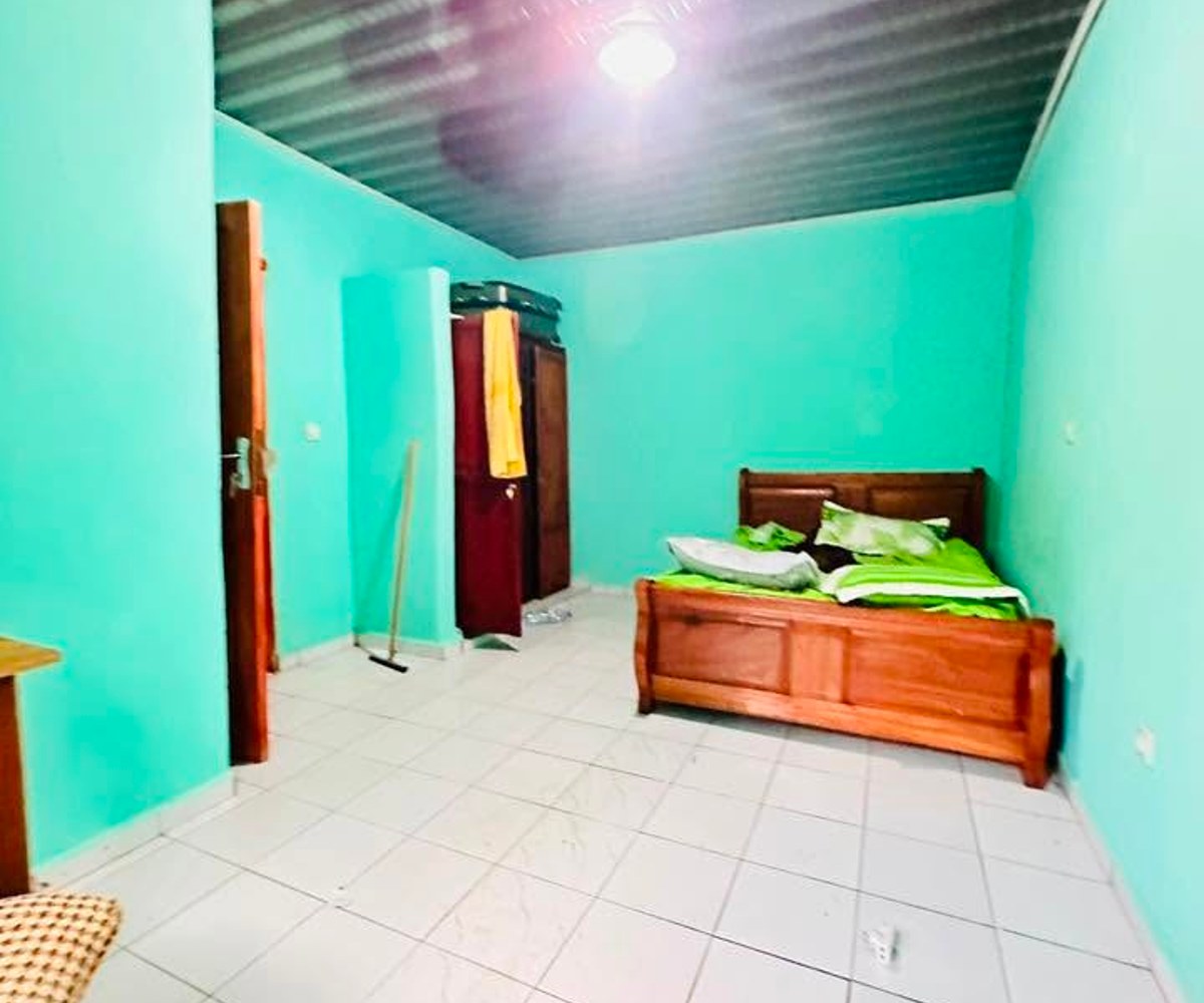 Studio moderne à louer à Obobogo