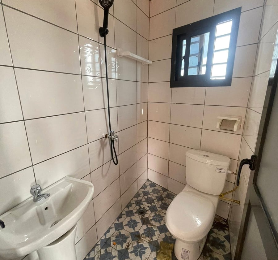 Chambre moderne à louer à Logbessou