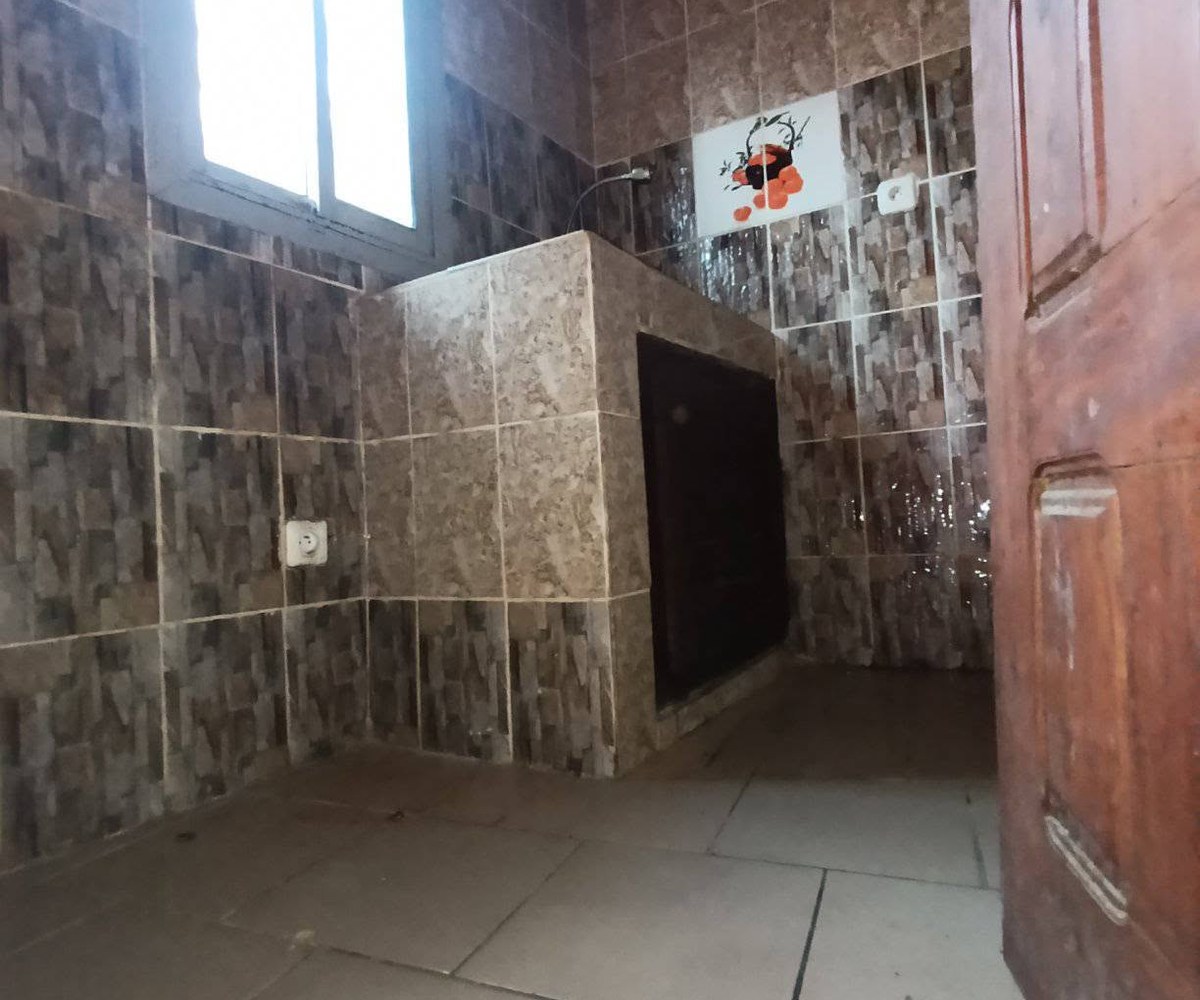 Chambre moderne à Nyalla Kambo