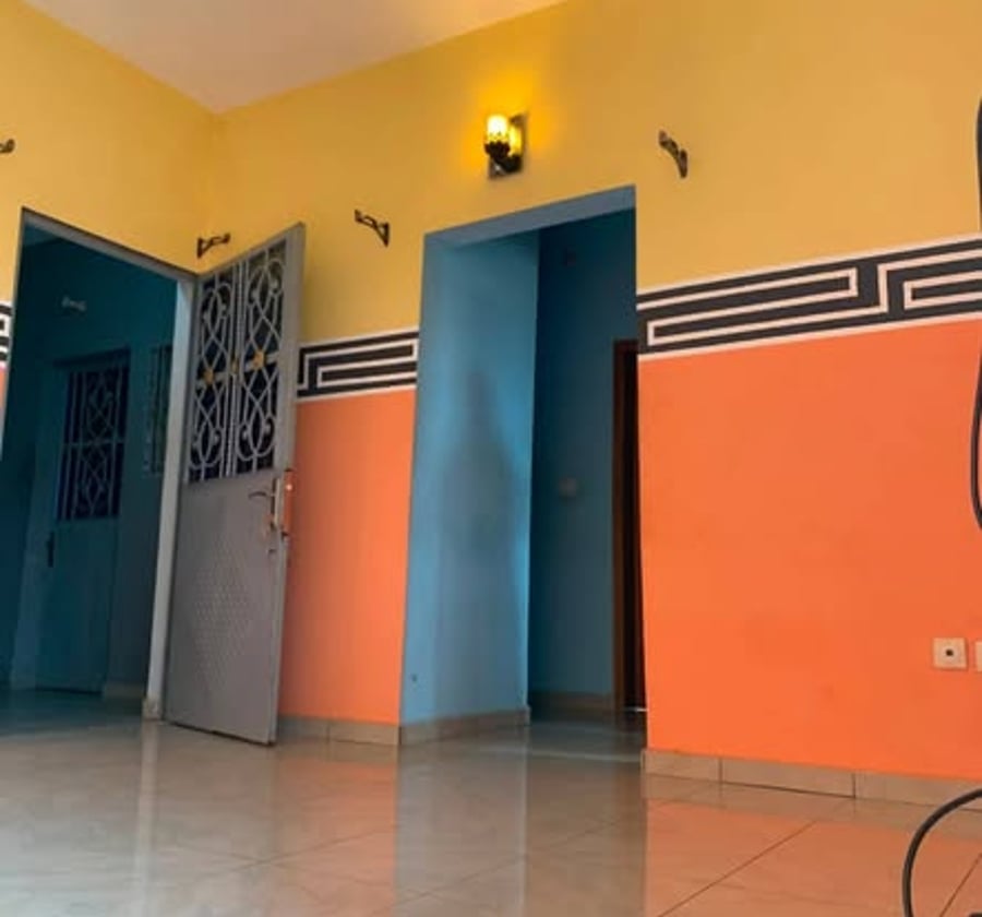 Studio moderne à Ndogbati, Carrefour Saint Nicolas