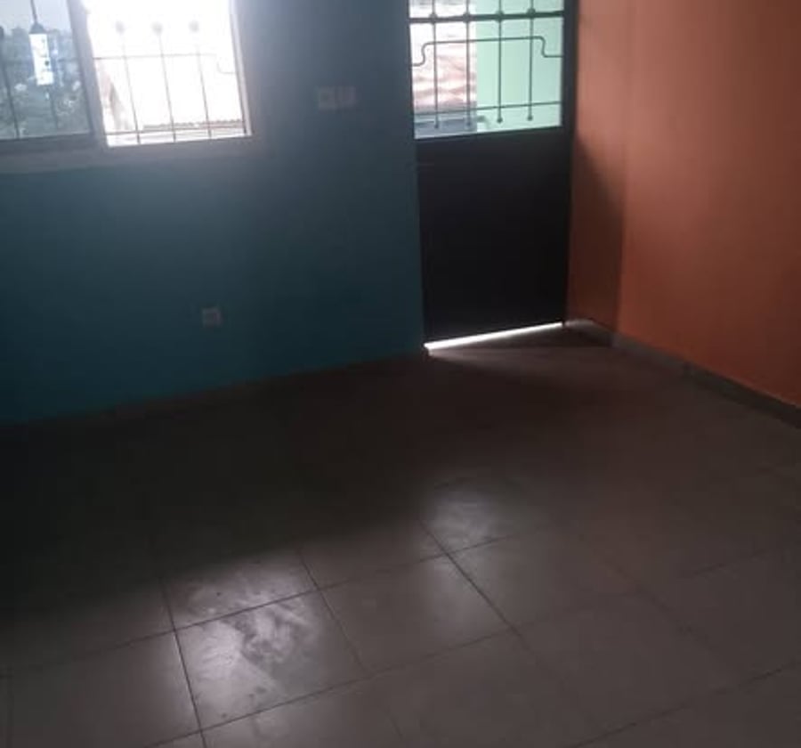 Studio moderne 4 pièces à louer - Nyalla, Douala