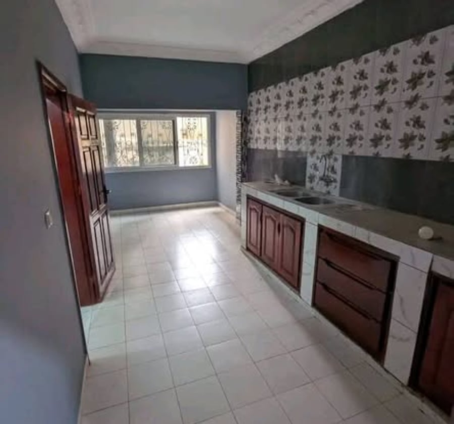 Grand appartement à louer - Odza, Yaoundé