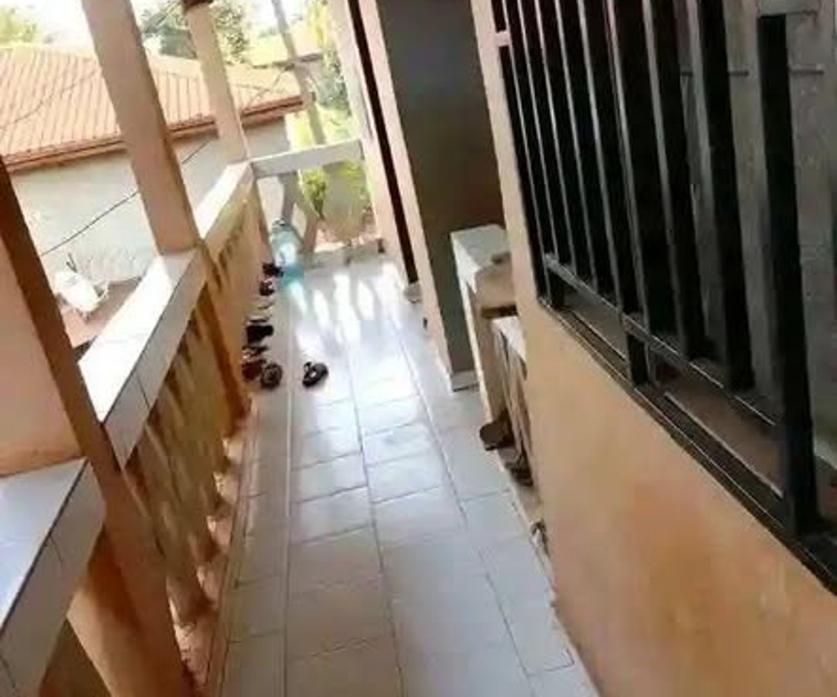 Chambre moderne à Nkolfoulou