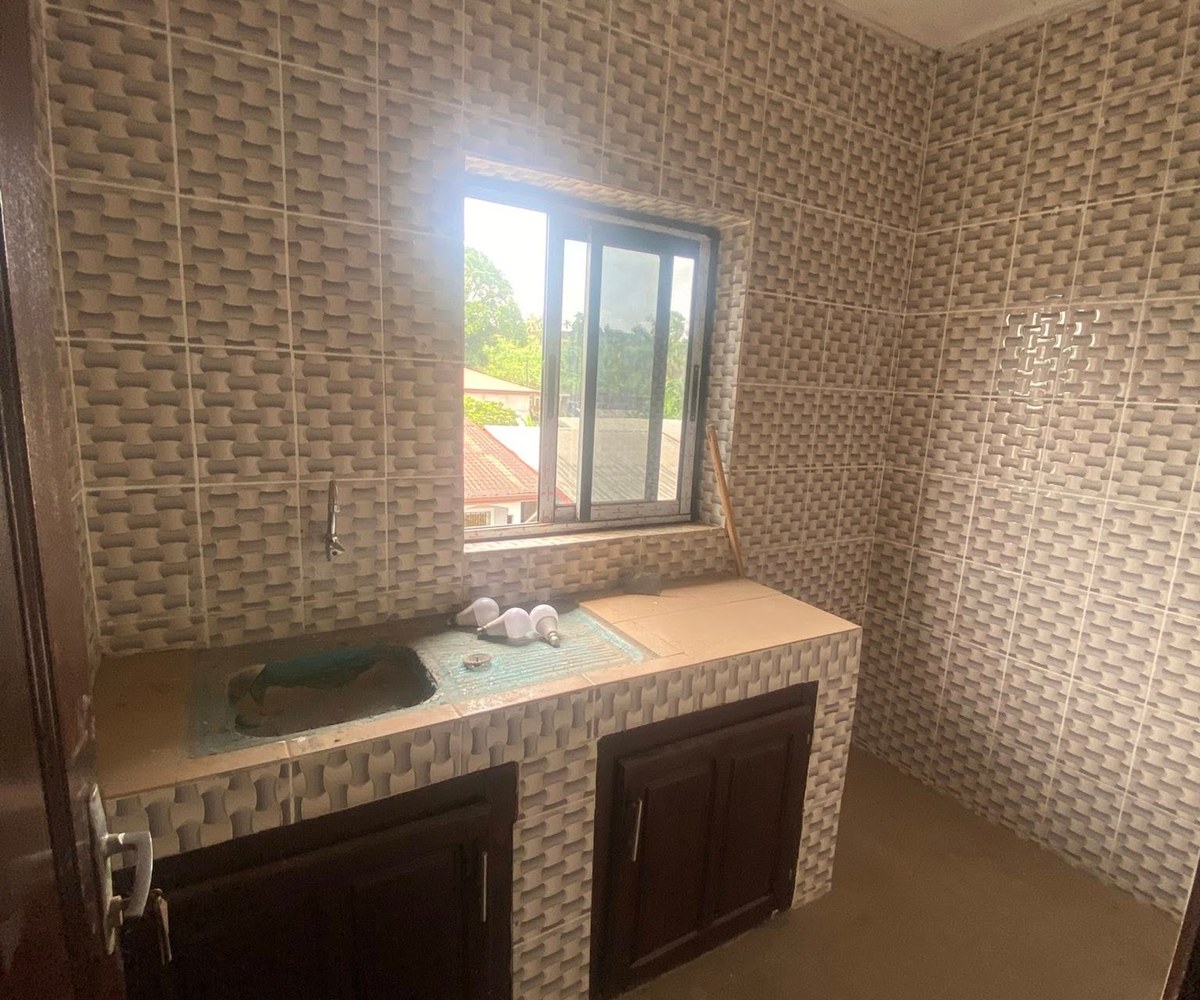 Appartement moderne à louer PK 14
