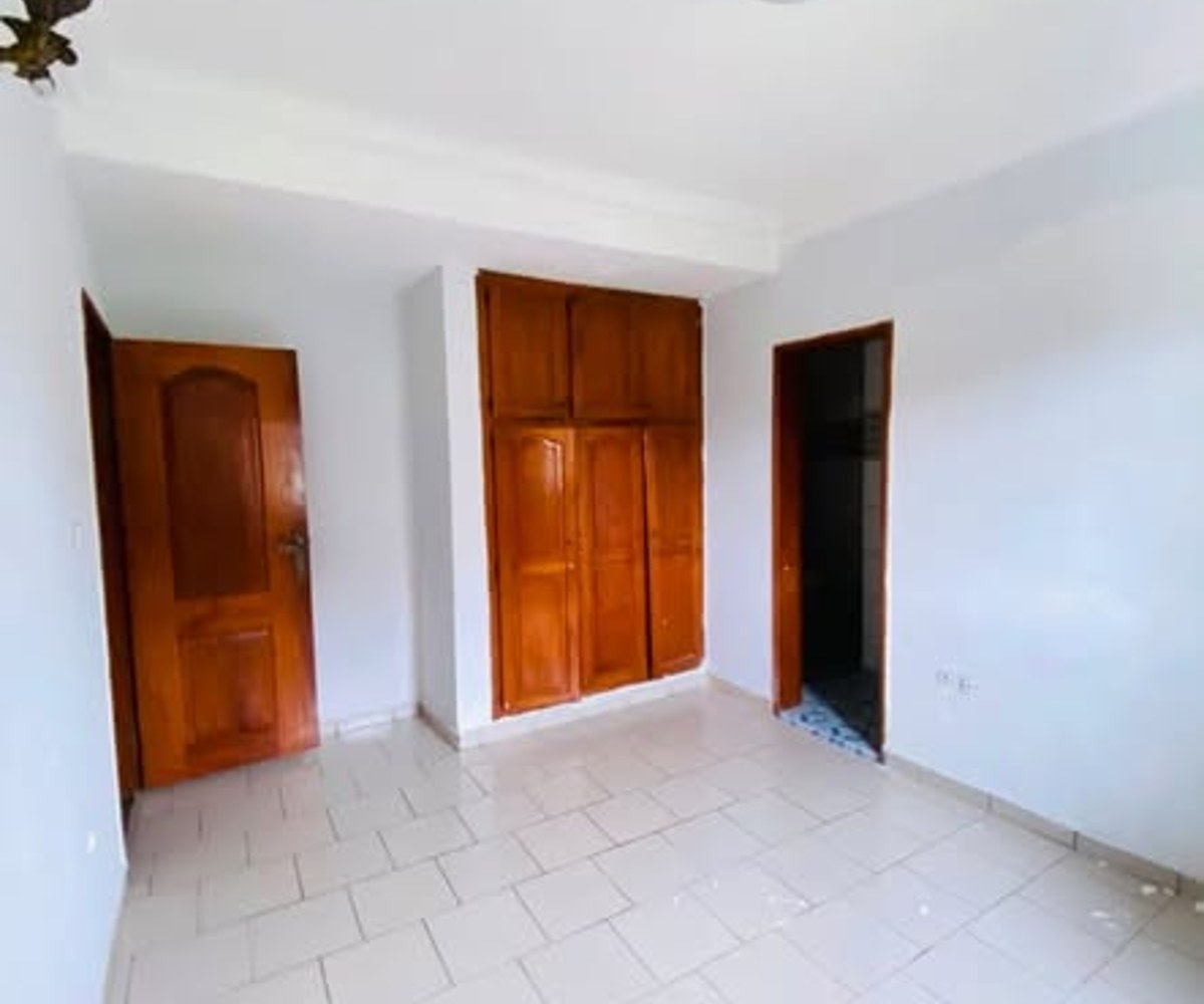 Appartement à louer à Makepe - 150 000 FCFA/mois