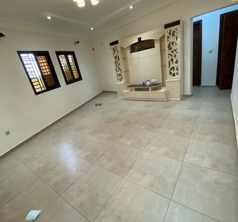 Appartement VIP moderne à louer – Titi Garage