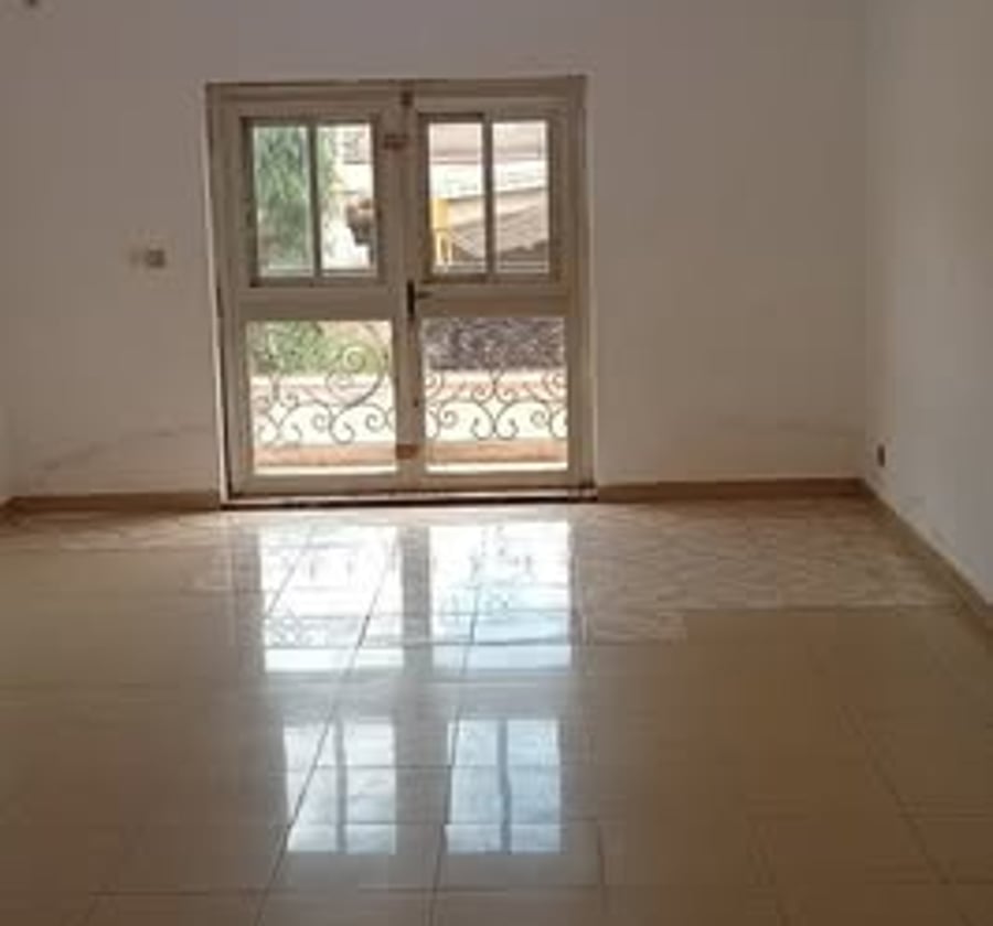 Vaste appartement VIP à louer - Odza