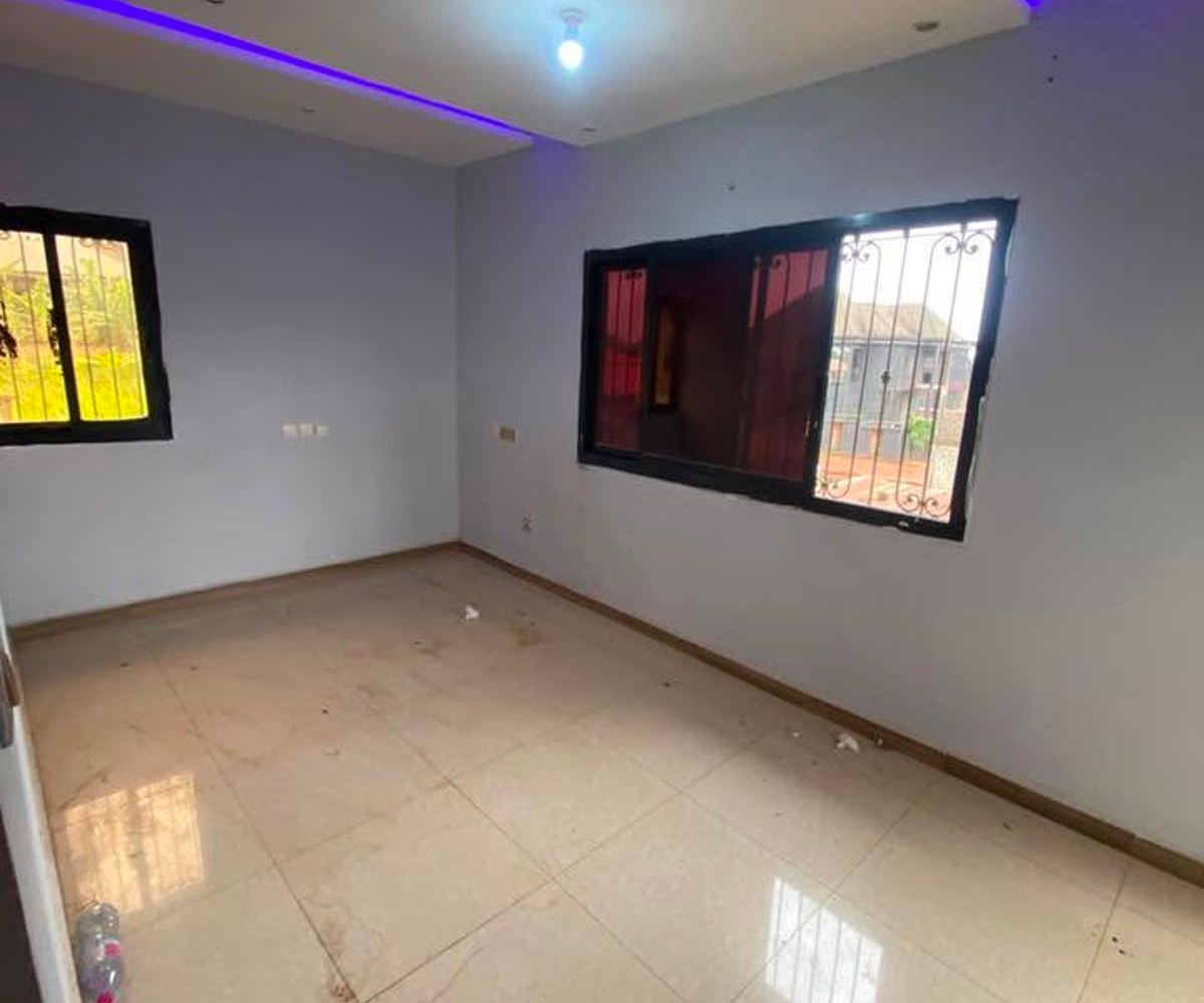 Appartement moderne à Odza Borne 10
