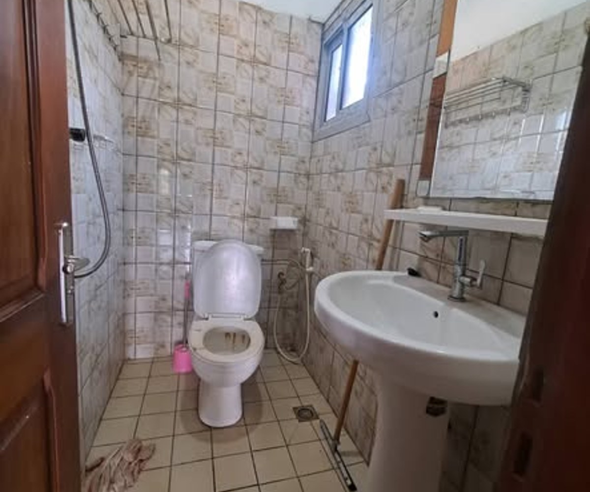 Studio moderne Nkolfoulou