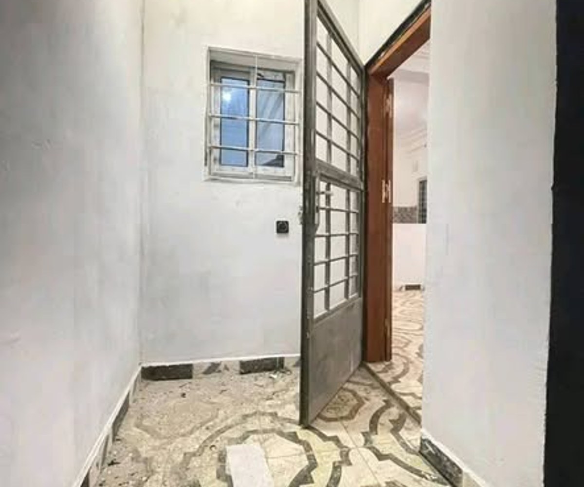 Chambre moderne à Bonamoussadi Rond-point Maetur