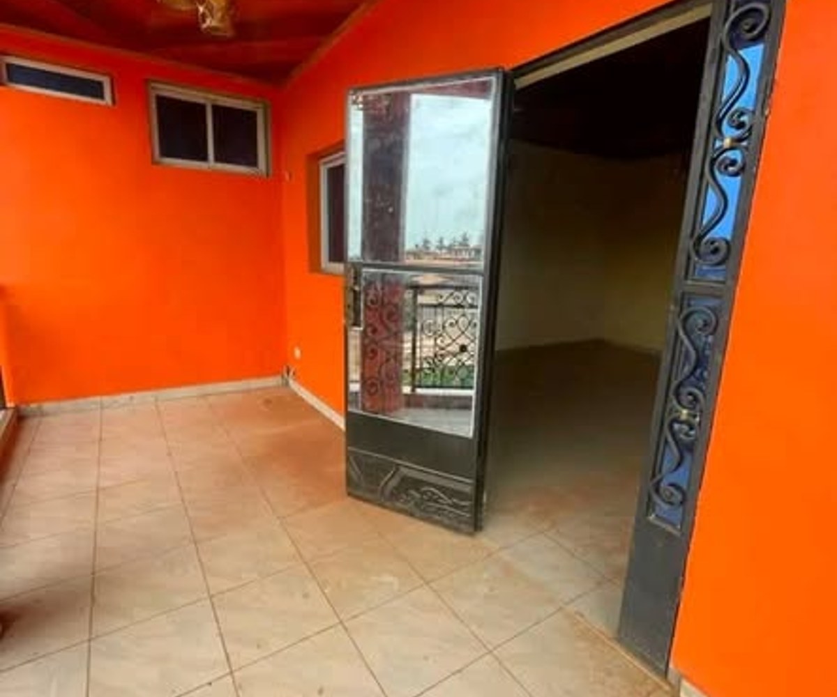 Appartement 2 chambres à Santa Barbara - Douala