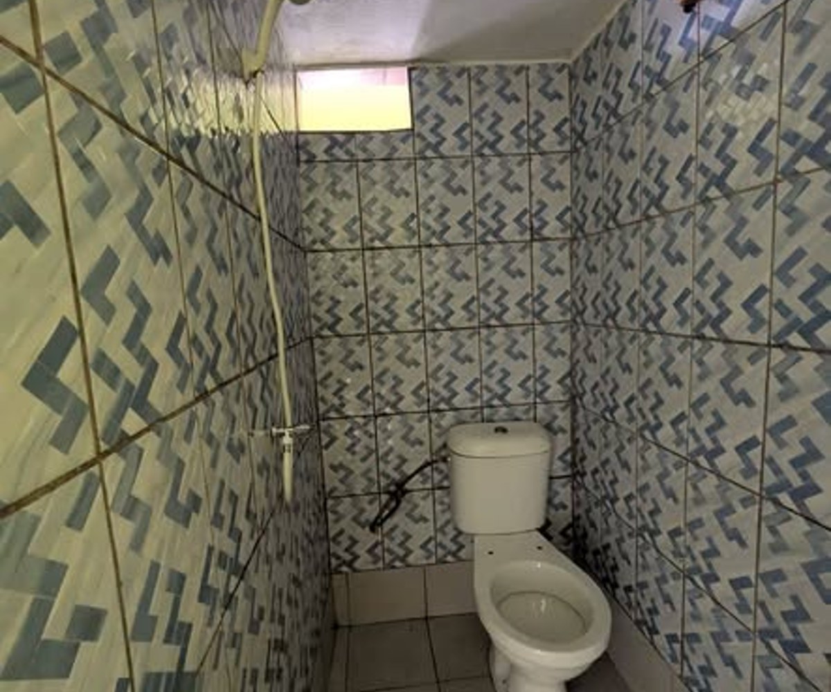 Vaste chambre à louer à Logpom