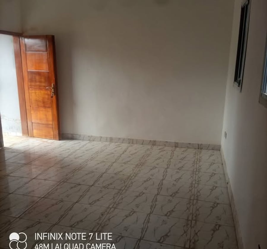Appartement moderne à louer à Odza