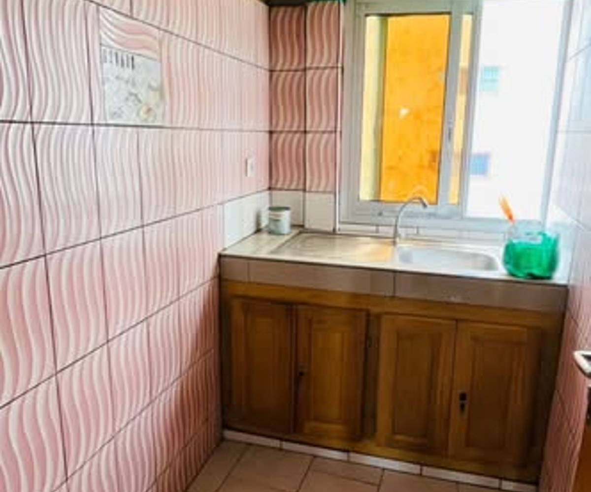 Studio moderne à Logbaba Jardin