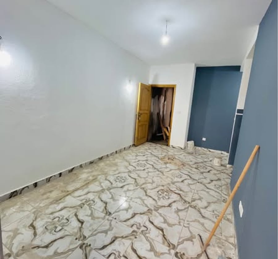 Studio moderne à Obili