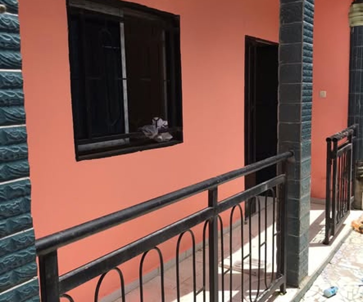 Appartement à louer – Bonamoussadi (Garage Bonangang)