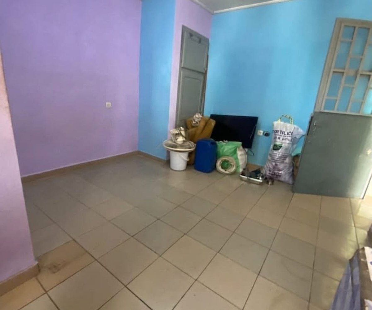 Chambre moderne à Ange Raphaël - Douala