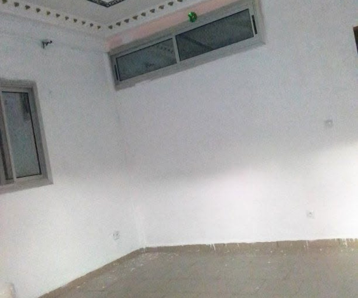 Studio moderne à louer à Mendong